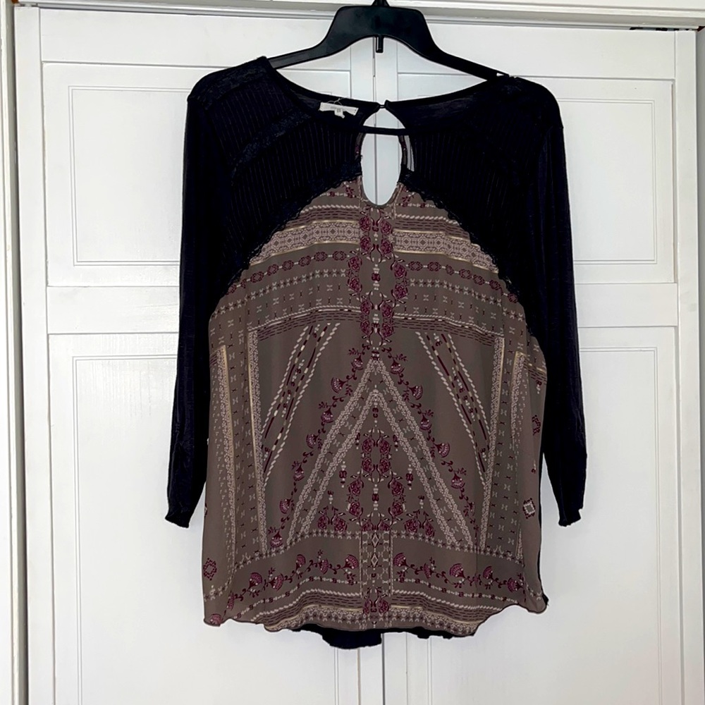3/4 length Maurice’s women blouse